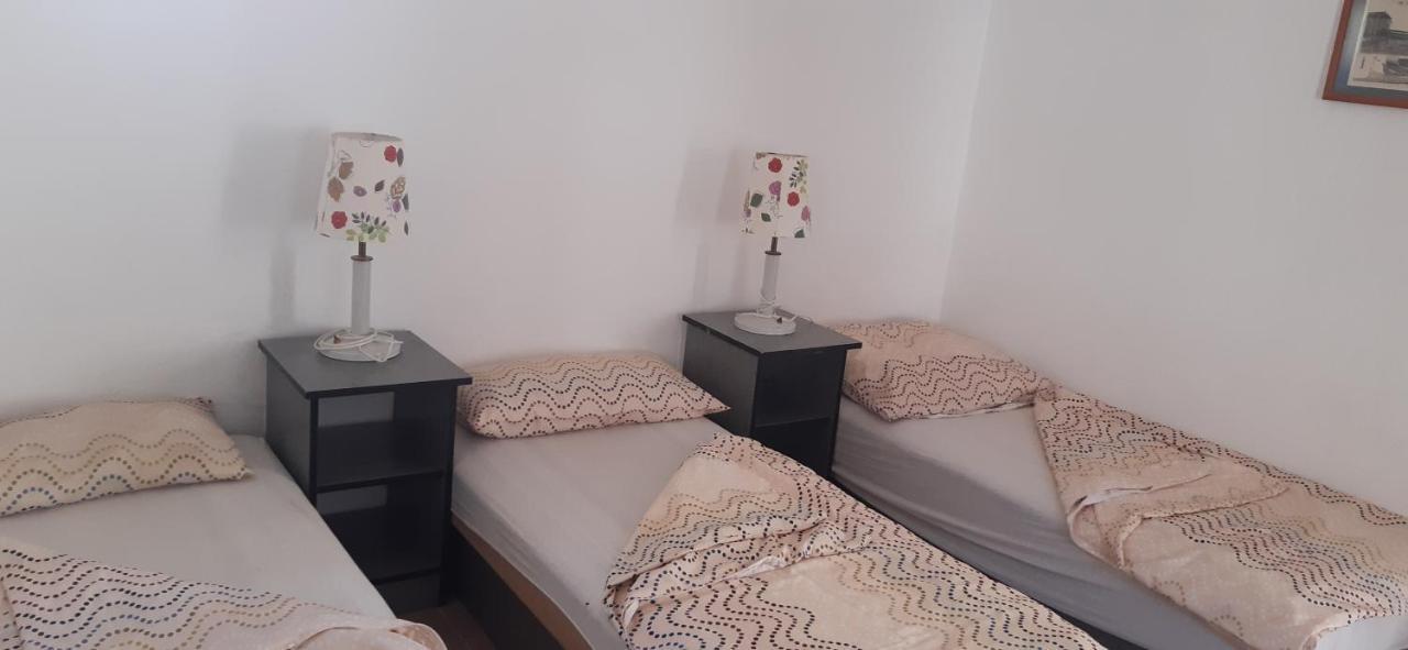 Aqua Hostel Siófok Eksteriør bilde
