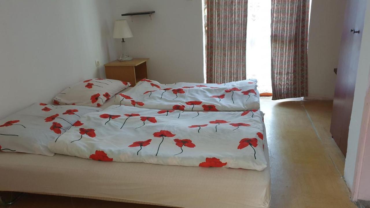 Aqua Hostel Siófok Eksteriør bilde