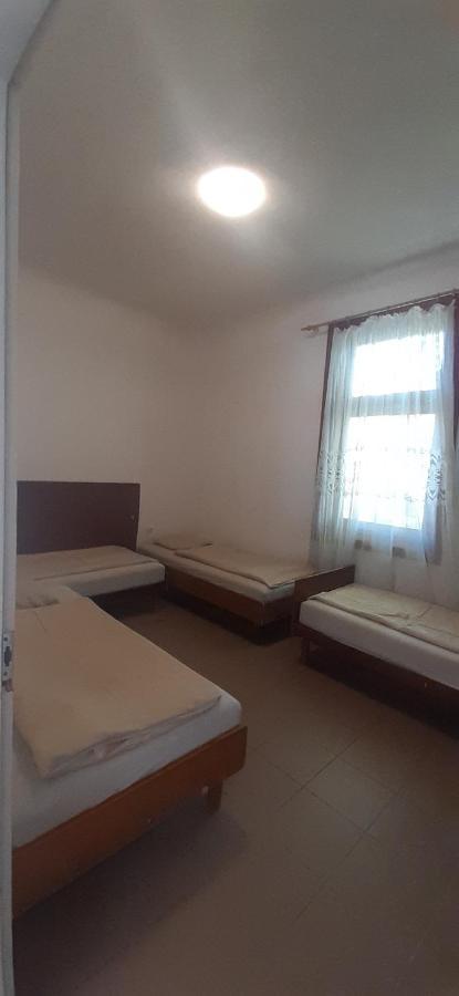Aqua Hostel Siófok Eksteriør bilde